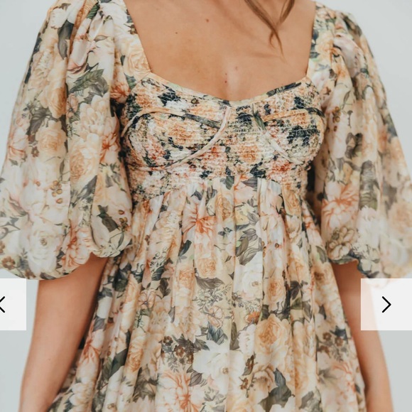 Worth Collective Harlow Maxi Dress in Champagne Floral Size Small Corset Smocked - Picture 4 of 14